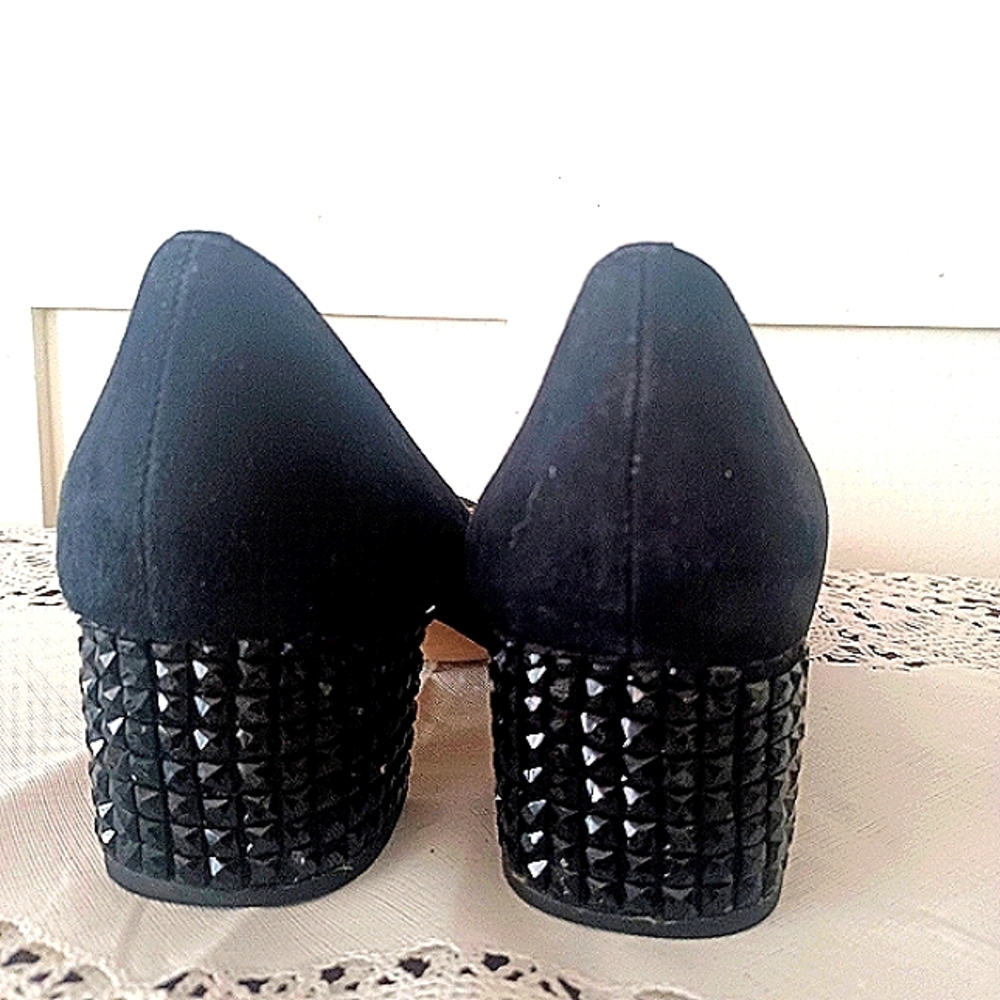 MICHAEL KORS Black Suede  Block Heel Pumps Beaded 2" Heels Shoes sz 8.5